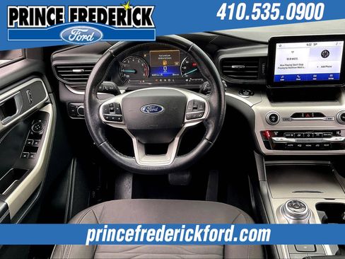 Used 2021 Ford Explorer XLT image 5