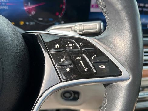 Used 2024 Mercedes-Benz GLS 450 4MATIC image 26