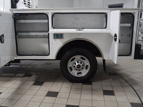 Used 2023 GMC Sierra 2500 Pro w/ Convenience Package AWD/4WD image 40