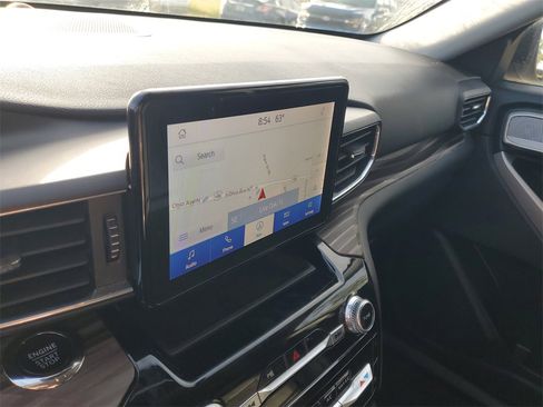 Used 2023 Ford Explorer Limited image 23