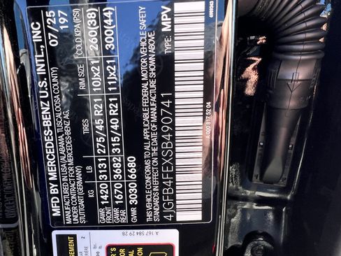 Certified 2025 Mercedes-Benz GLE 350 4MATIC image 37