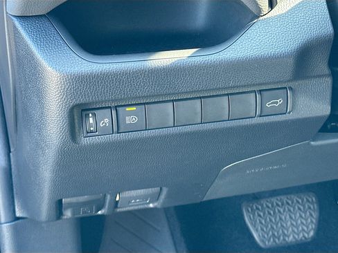 Used 2023 Toyota RAV4 XLE image 10