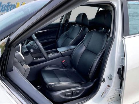 Used 2023 Nissan Maxima SL FWD image 27