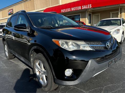 Used 2013 Toyota RAV4 XLE FWD image 1