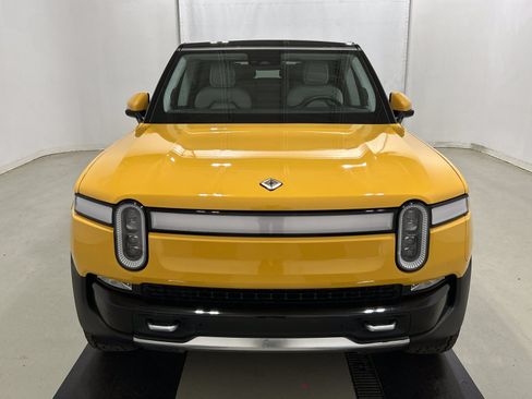 Used 2023 Rivian R1S Adventure AWD/4WD image 8