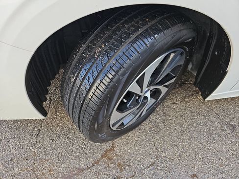 Certified 2025 Subaru Legacy Premium AWD/4WD image 35