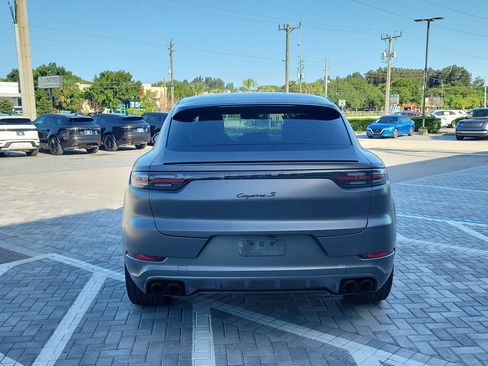 Used 2023 Porsche Cayenne S AWD/4WD image 4