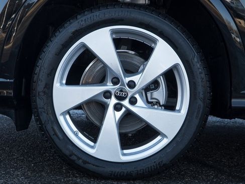 New 2025 Audi Q5 2.0T Premium Plus image 7