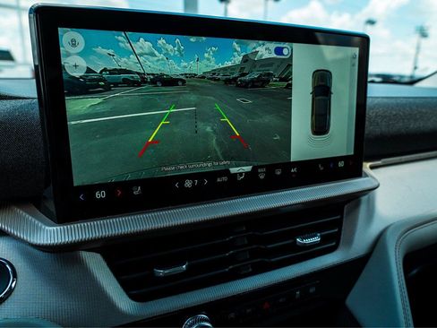 New 2026 Ford Explorer Active RWD image 18