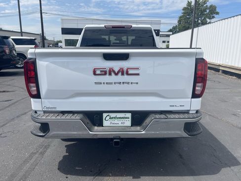 Used 2025 GMC Sierra 1500 SLE w/ Preferred Package image 4