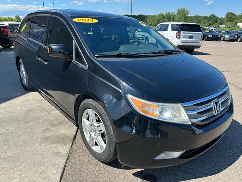 Used 2013 Honda Odyssey Touring image 3