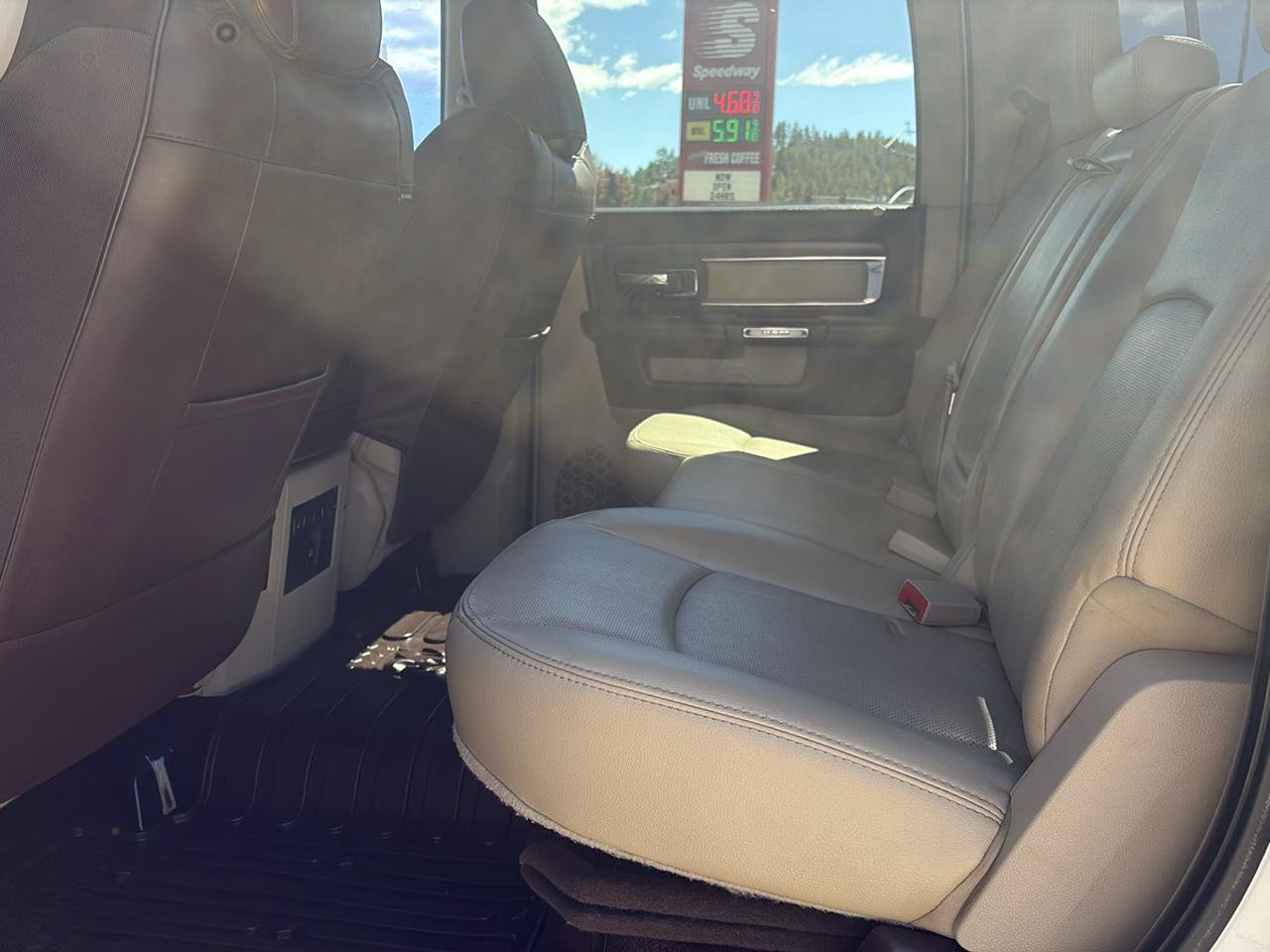 Used 2015 RAM 2500 Laramie w/ Protection Group AWD/4WD image 13