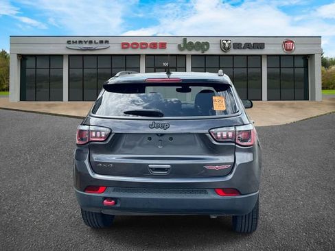 Used 2019 Jeep Compass Trailhawk image 4