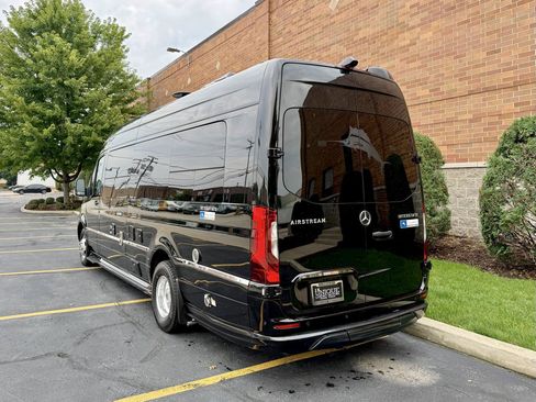 Used 2020 Mercedes-Benz Sprinter 3500 image 13