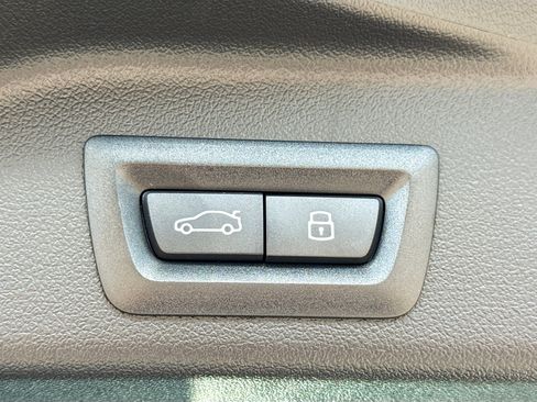 New 2026 BMW X5 xDrive50e image 14