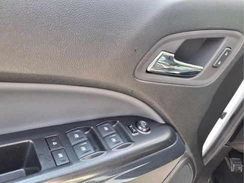 Used 2022 Chevrolet Colorado Z71 AWD/4WD image 15