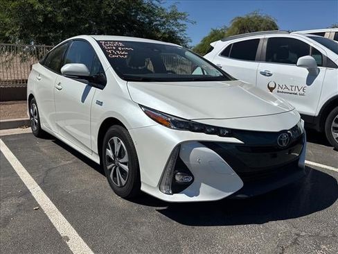 Used 2018 Toyota Prius Prime Advanced w/ Carpet Mat Package FWD image 1