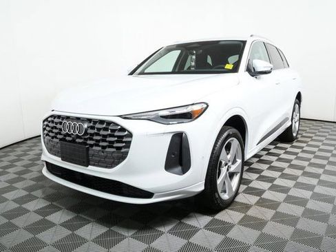 New 2025 Audi Q5 Premium Plus image 33