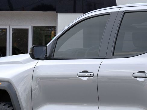 New 2025 GMC Canyon Elevation w/ Convenience Package image 12