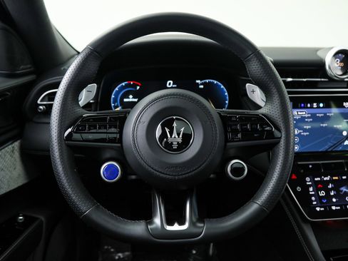 New 2025 Maserati Grecale Modena image 20