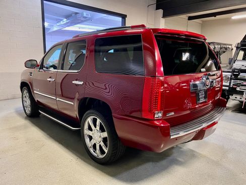 Used 2009 Cadillac Escalade AWD image 11