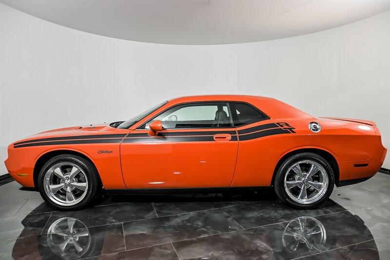 Used 2009 Dodge Challenger R/T RWD image 6