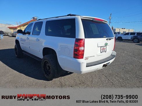Used 2007 Chevrolet Suburban LT w/ LT Preferred Equipment Group image 5