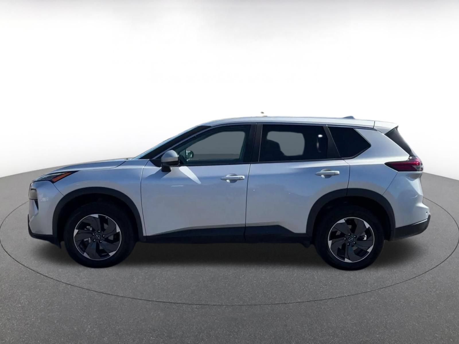 Used 2025 Nissan Rogue SV AWD/4WD image 8