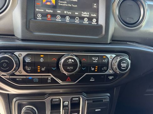 Used 2023 Jeep Wrangler Unlimited w/ Cold Weather Group AWD/4WD image 16