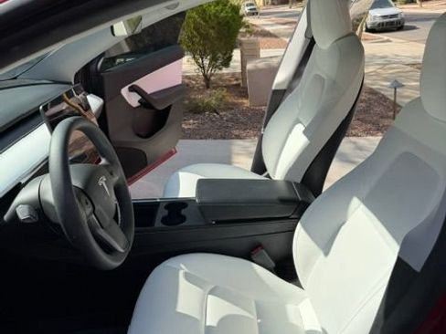 Used 2021 Tesla Model Y Long Range AWD/4WD image 5