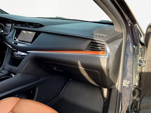 Used 2021 Cadillac XT5 Premium Luxury image 28