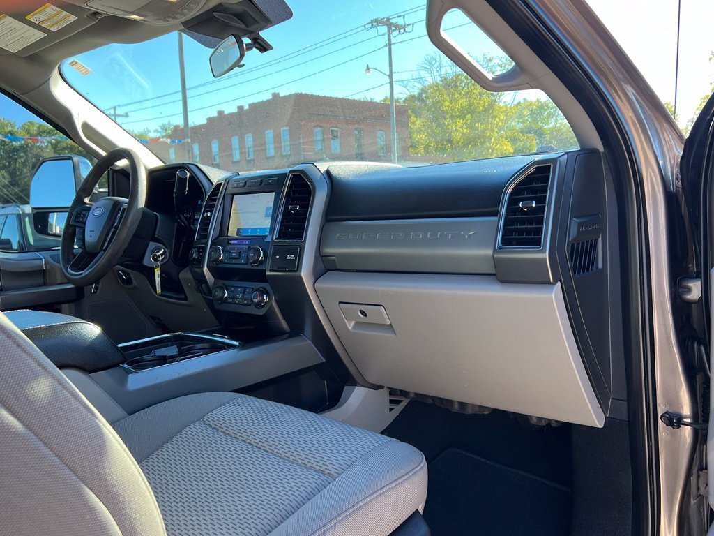 Used 2021 Ford F250 XLT w/ XLT Premium Package AWD/4WD image 21