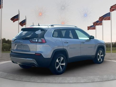 Used 2019 Jeep Cherokee Limited AWD/4WD image 5