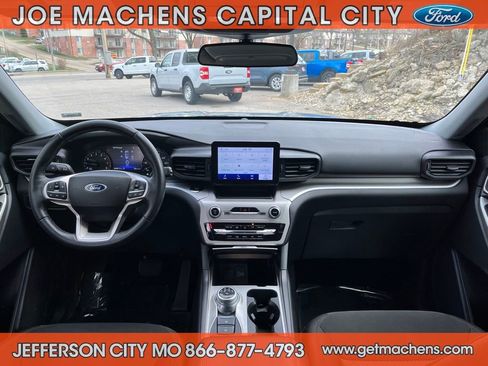 Certified 2023 Ford Explorer XLT image 12