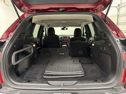 Used 2016 Jeep Cherokee Latitude w/ Safety/Convenience Group image 16