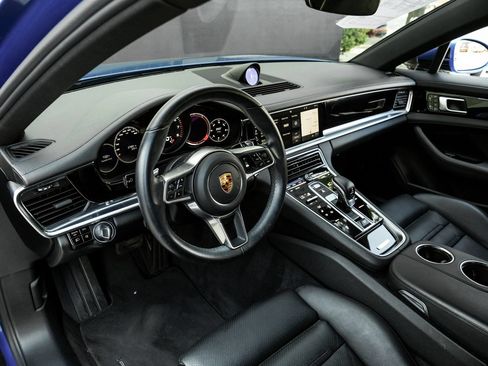 Used 2018 Porsche Panamera 4 AWD/4WD image 2