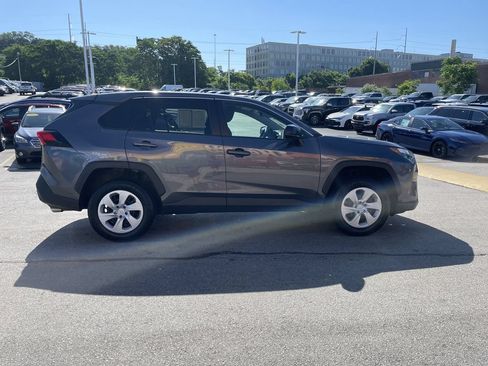 Certified 2024 Toyota RAV4 LE AWD/4WD image 7