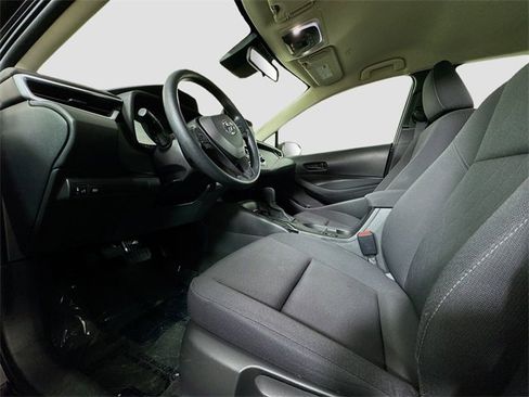 Certified 2023 Toyota Corolla LE image 17