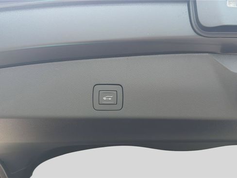 New 2026 Buick Encore GX Avenir w/ Avenir Technology Package AWD/4WD image 21