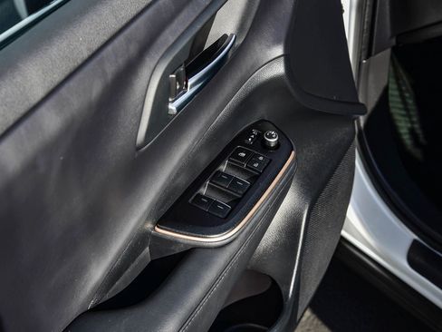 Certified 2023 Toyota Crown XLE image 23