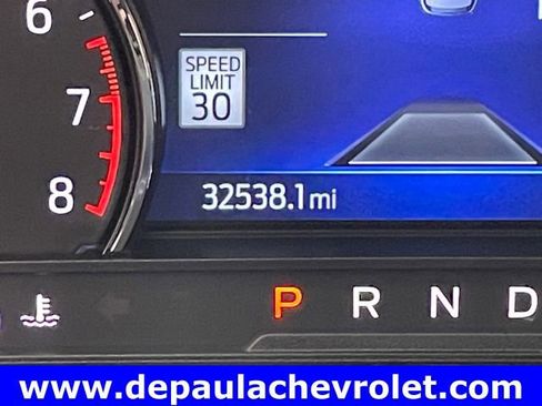 Used 2022 Ford Explorer XLT w/ Equipment Group 202A image 2