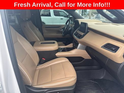 Used 2021 Chevrolet Suburban Premier w/ Premium Package AWD/4WD image 12