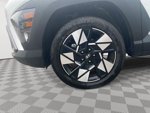 Certified 2025 Hyundai Kona SEL AWD/4WD image 10