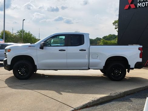 Used 2019 Chevrolet Silverado 1500 Custom Trail Boss w/ Custom Convenience Package AWD/4WD image 8