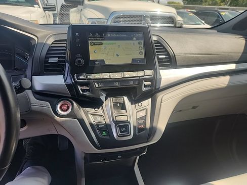 Used 2018 Honda Odyssey Touring image 25