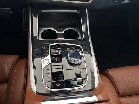 Certified 2026 BMW X7 xDrive40i w/ Executive Package AWD/4WD image 14