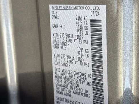 Used 2025 Nissan Rogue SV AWD/4WD image 39