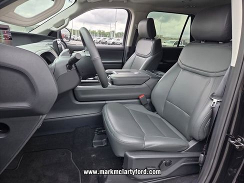 New 2026 Ford Expedition Active RWD image 9