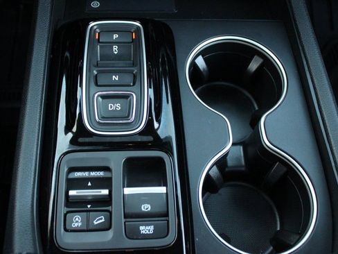 Used 2023 Honda Pilot Touring image 21