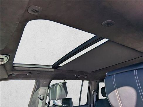 Used 2023 Jeep Grand Wagoneer L Series II w/ Rear Seat Video Group 1 image 16